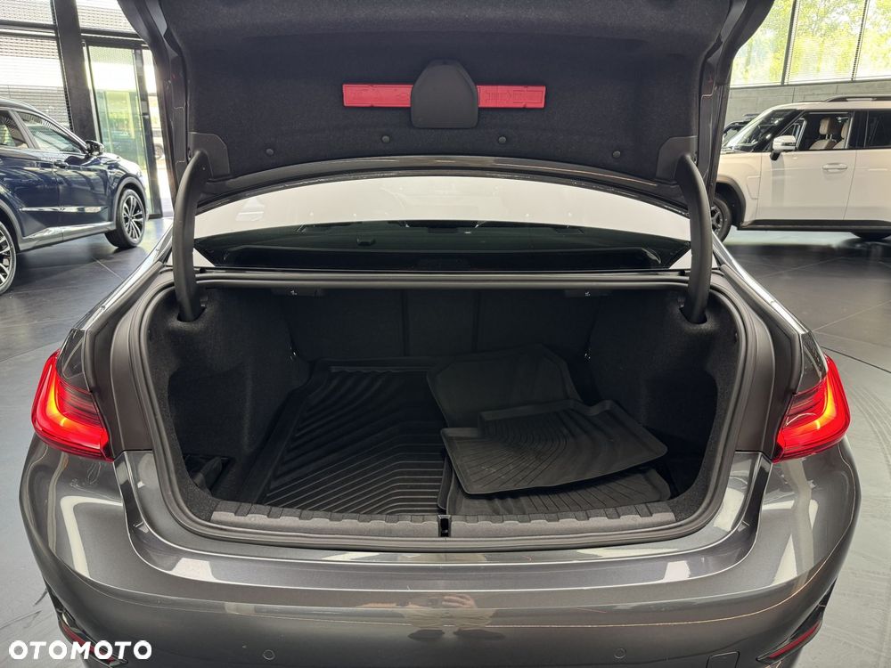 BMW Seria 3 318i - 19