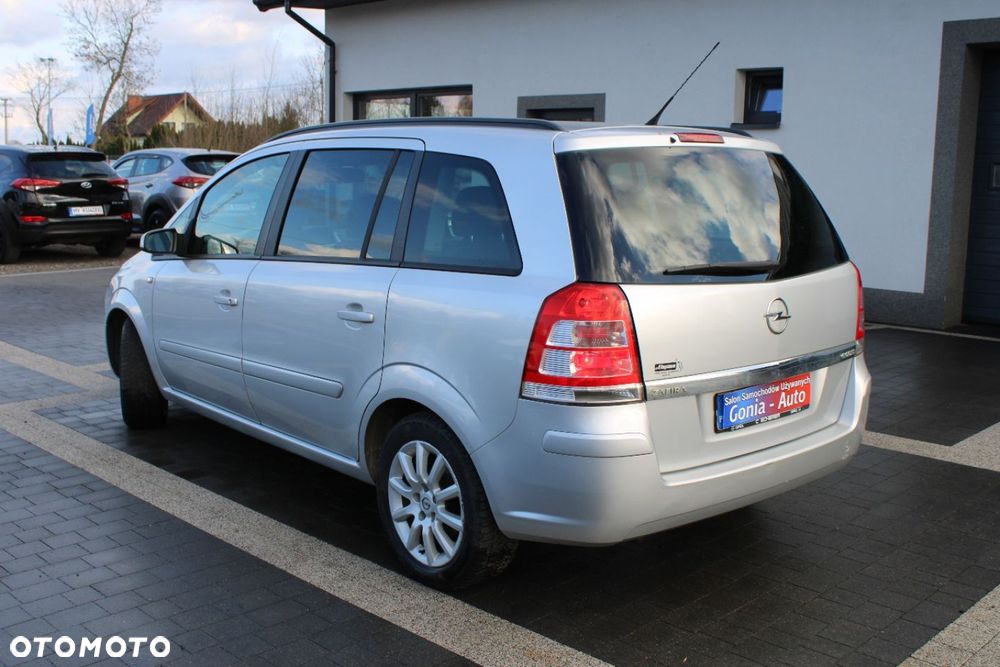 Opel Zafira - 4