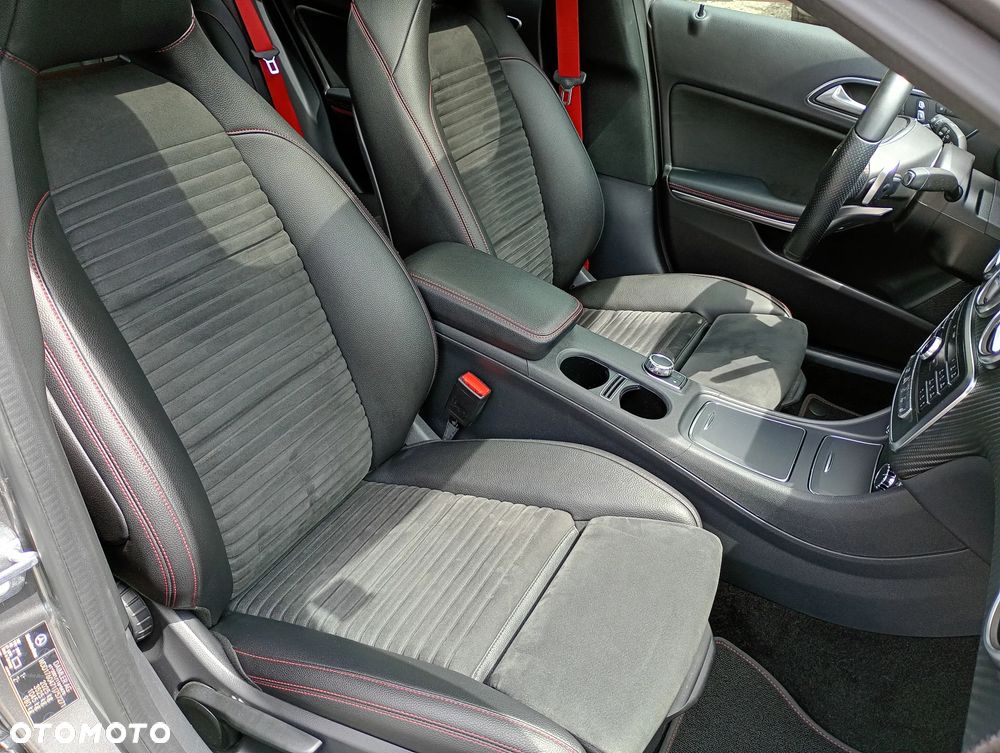 Mercedes-Benz Klasa A 220 4-Matic AMG Line - 15