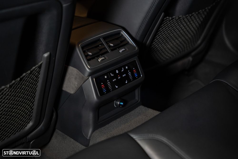 Audi RS6 Avant 4.0 TFSi Plus quattro Tiptronic - 32