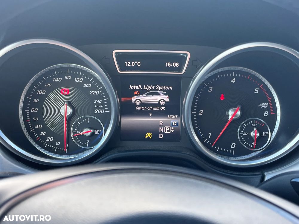 Mercedes-Benz GLE 250 d 4MATIC - 29