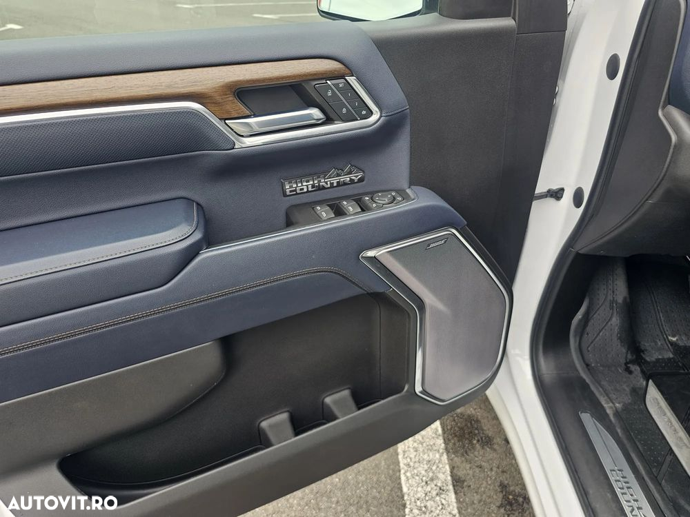Chevrolet Silverado - 12