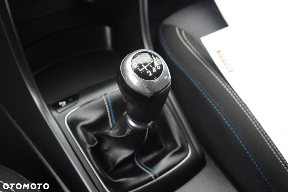 Hyundai i30 blue 1.4 Style - 28