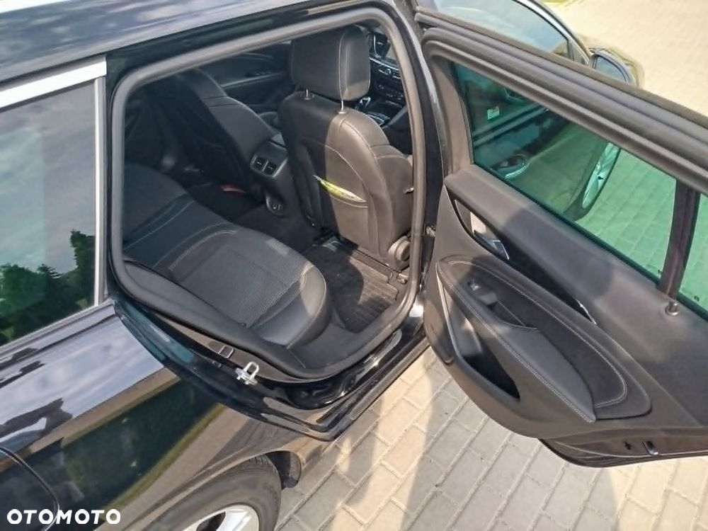 Opel Insignia - 16