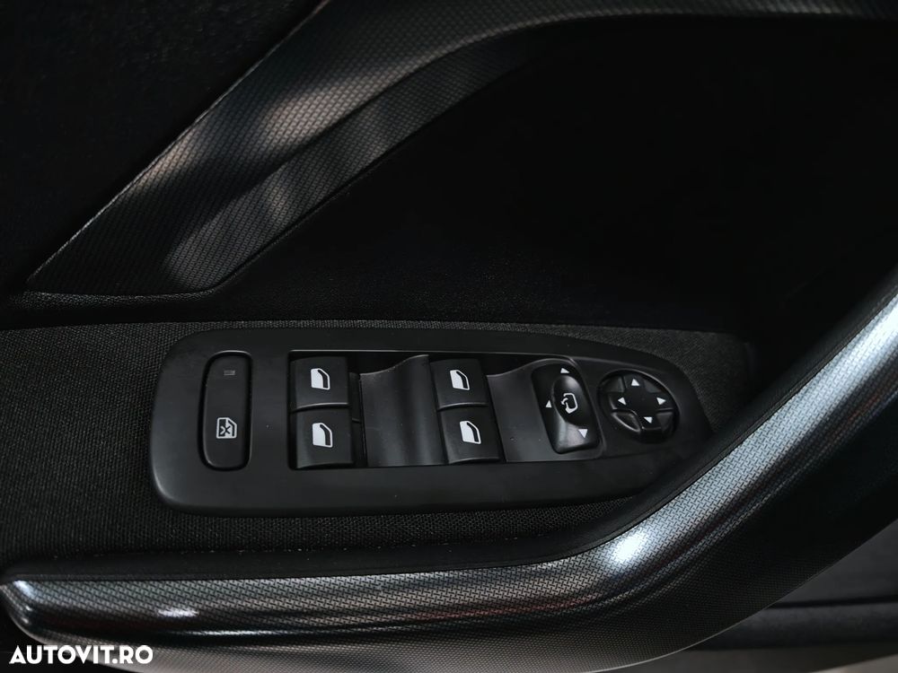 Peugeot 2008 PureTech 110 GPF Stop&Start EAT6 Allure - 30