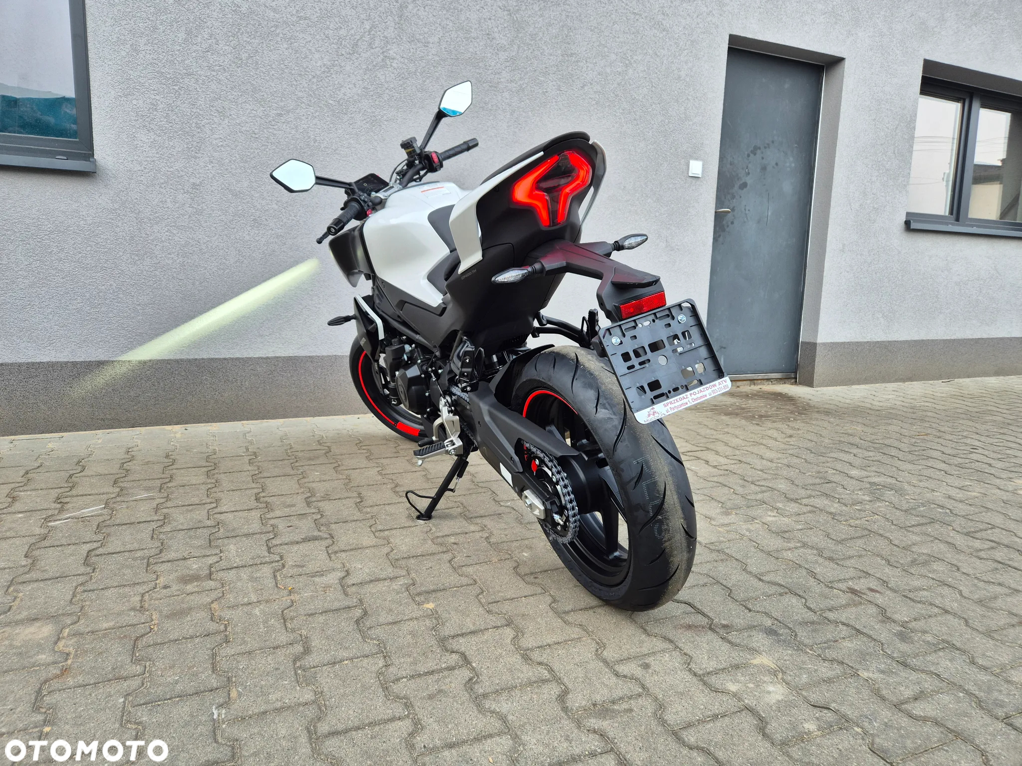 CFMoto NK - 15