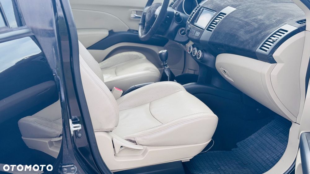 Mitsubishi Outlander 2.2 DID Instyle - 6