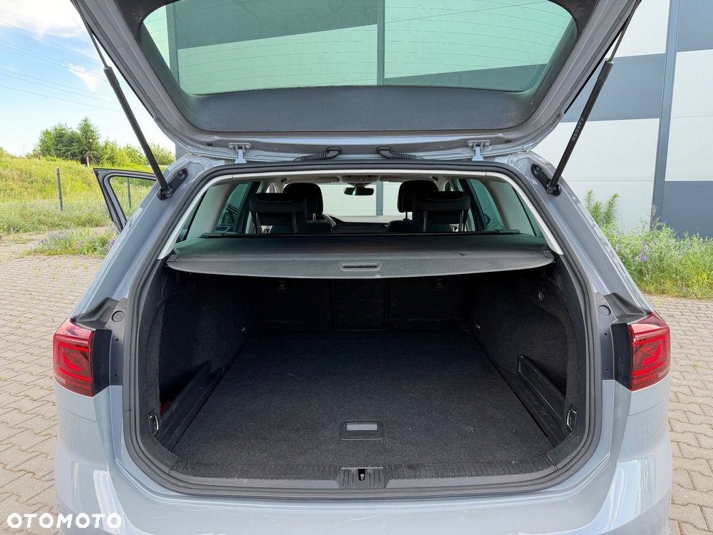 Volkswagen Passat 2.0 TDI BMT Trendline DSG7 - 24