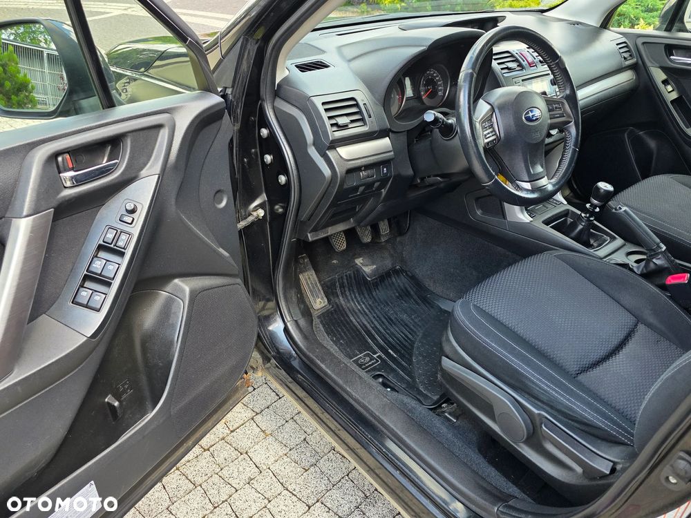 Subaru Forester 2.0D Exclusive - 6