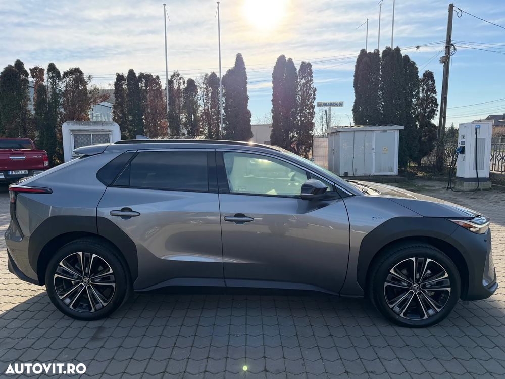 Toyota BZ4X 150 KW FWD (4x2) Luxury - 4