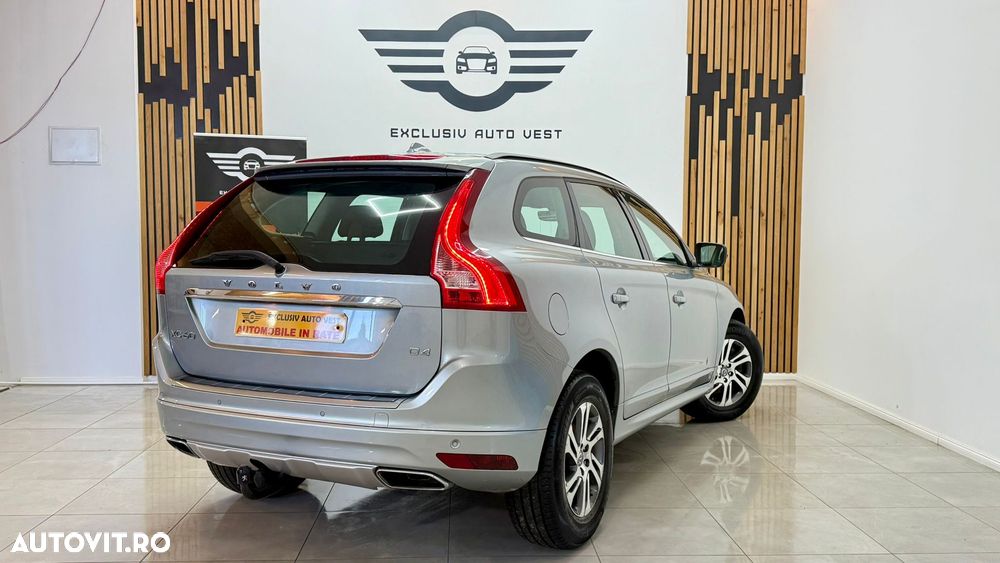 Volvo XC 60 D4 Momentum - 4