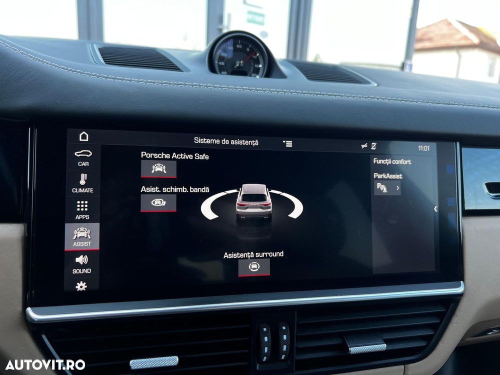 Porsche Cayenne - 34