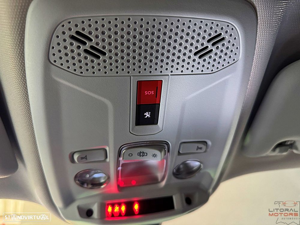 Peugeot 2008 PureTech 130 Allure Pack - 21