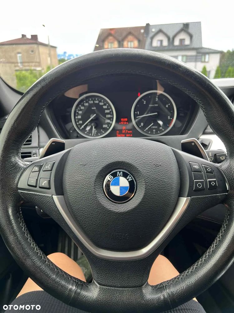 BMW X6 xDrive40d - 17