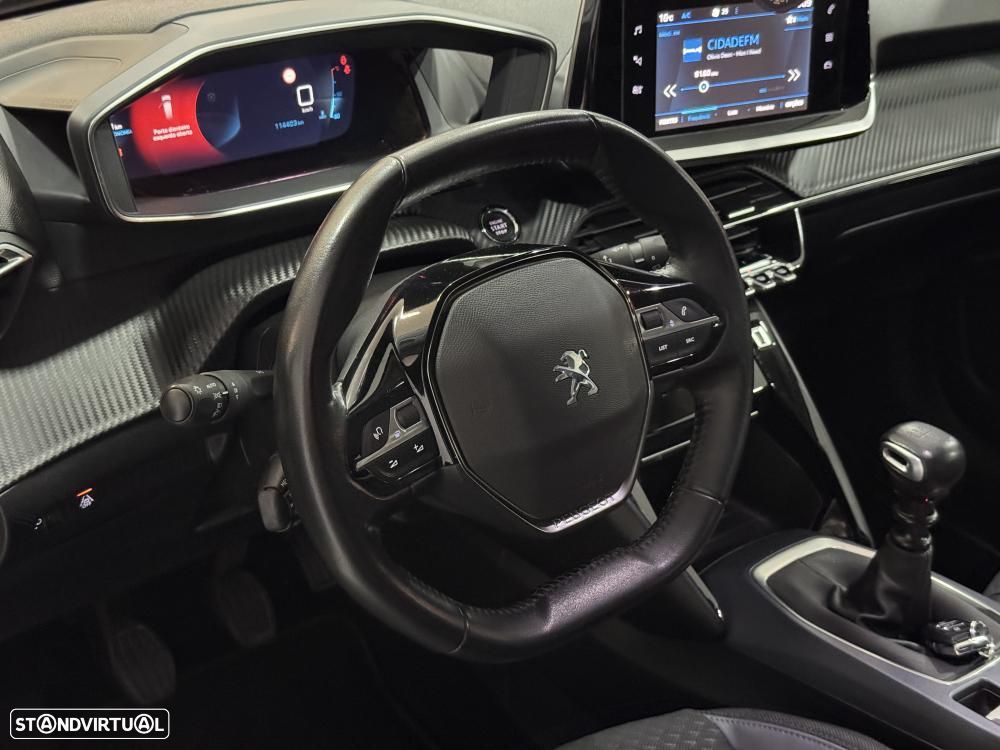 Peugeot 2008 1.2 PureTech Allure - 23