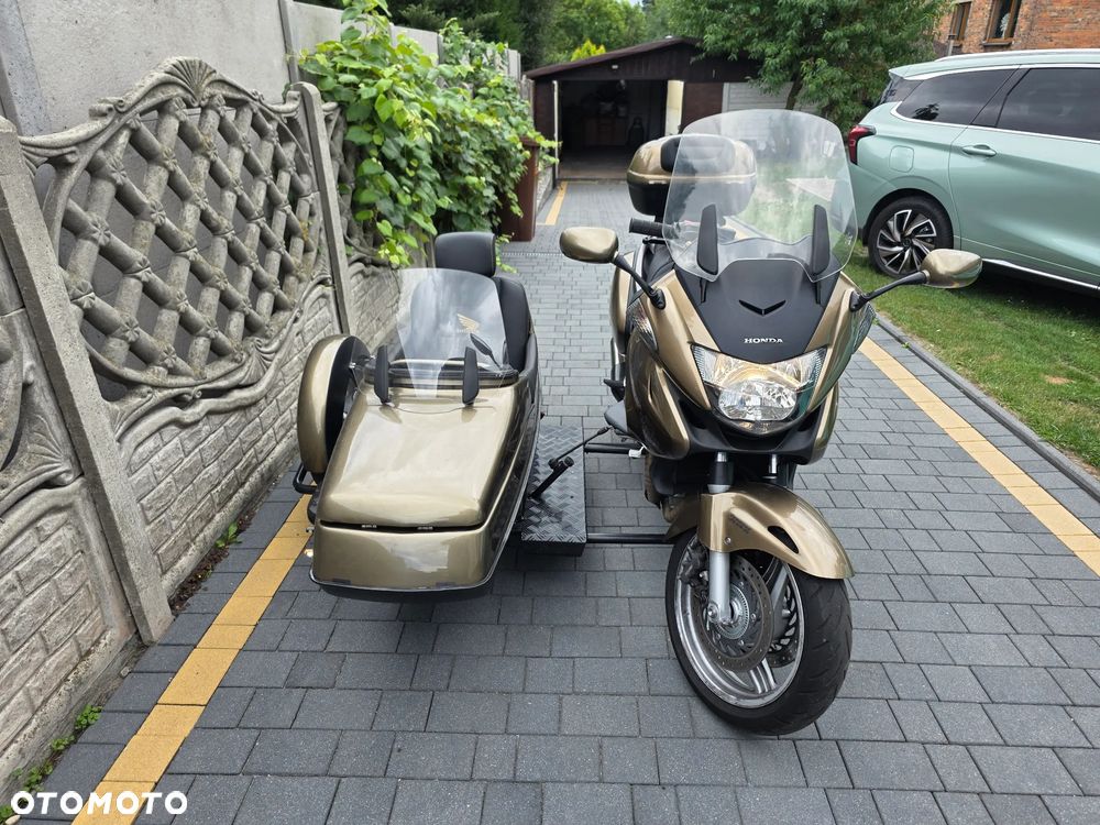 Honda Deauville - 1