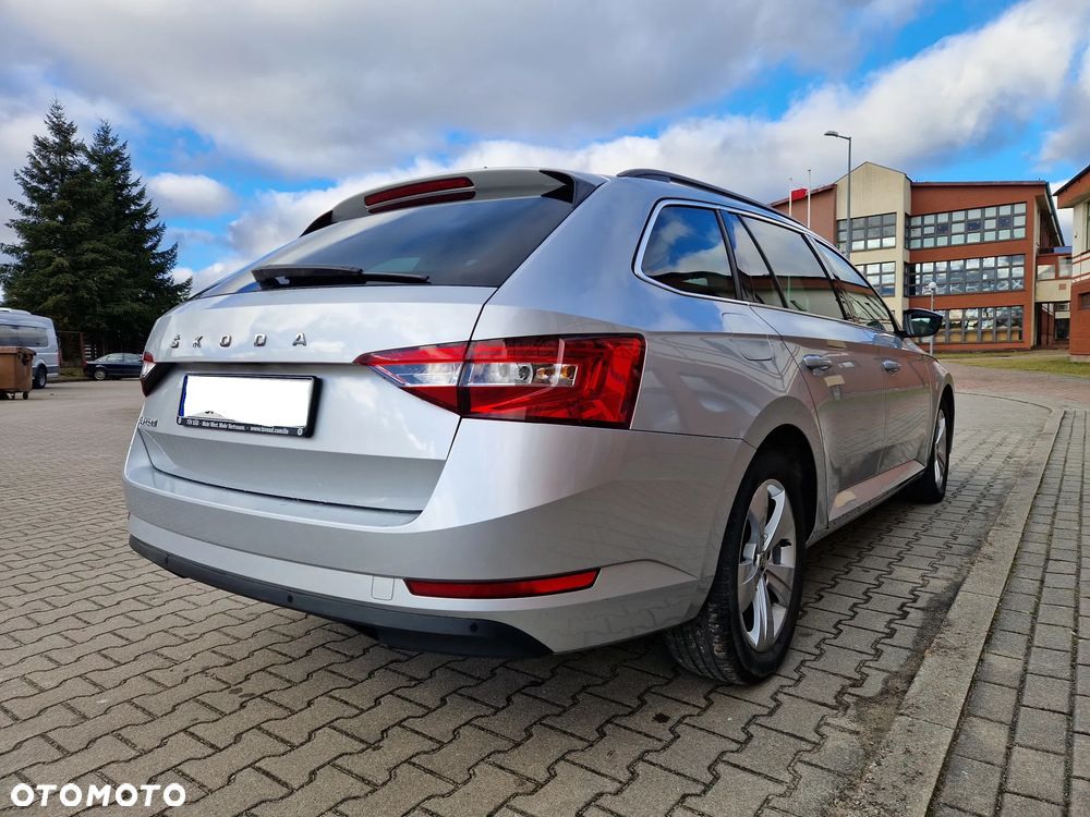 Skoda Superb 2.0 TDI DSG Style - 8
