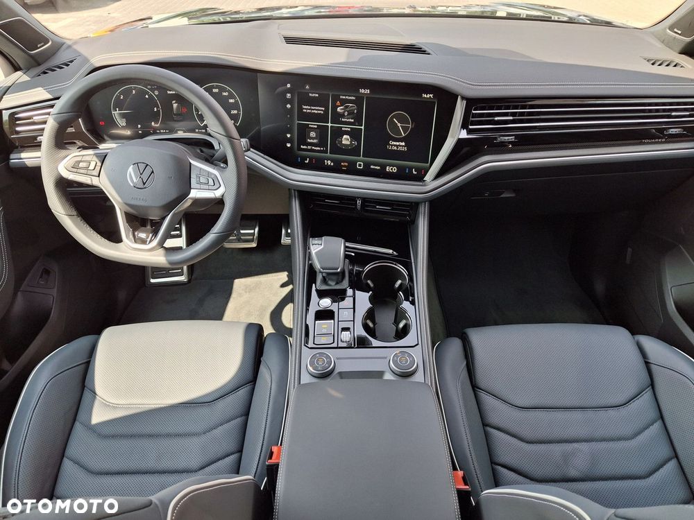 Volkswagen Touareg - 21