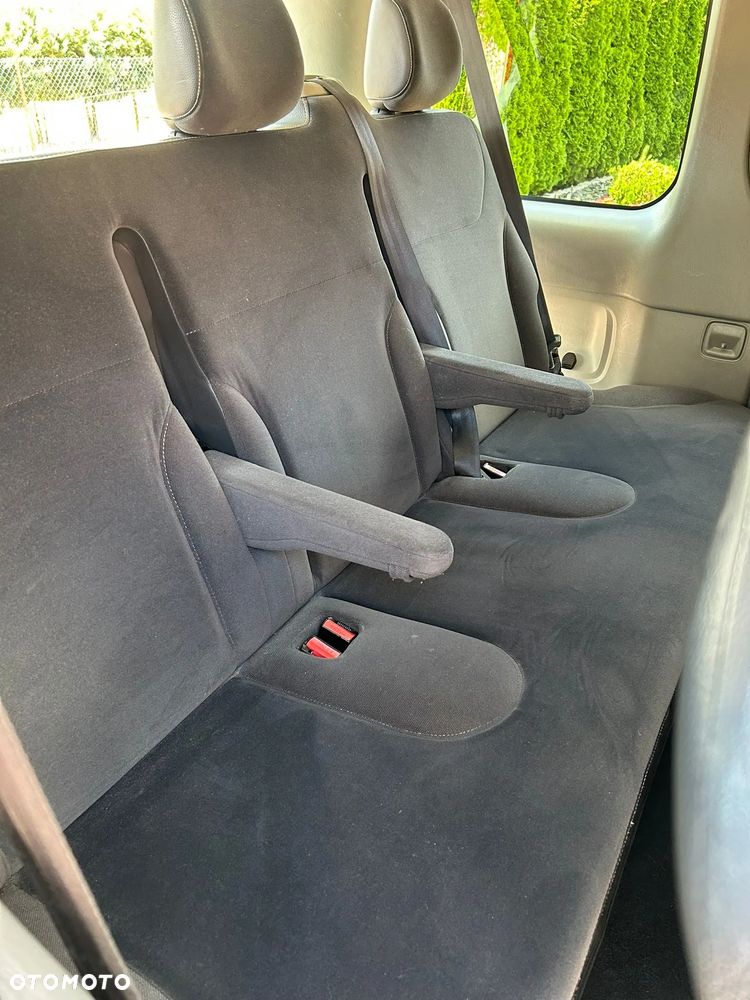 Renault Trafic 2.0 dCi 115 Combi L1H1 - 8