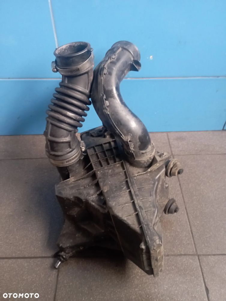 Obudowa filtra powietrza Nissan Tiida - 3