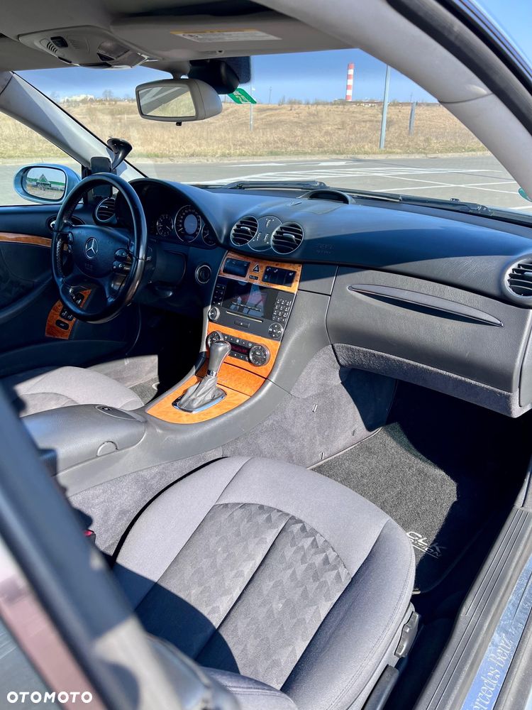 Mercedes-Benz CLK - 9