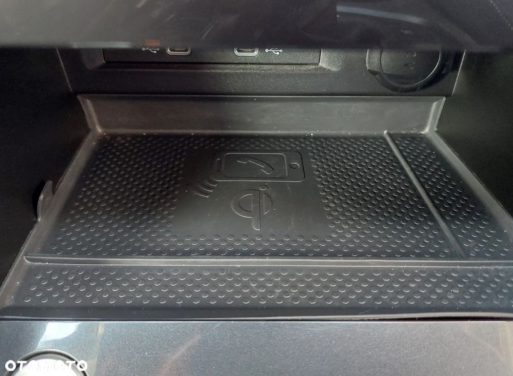 Volkswagen Tiguan - 33