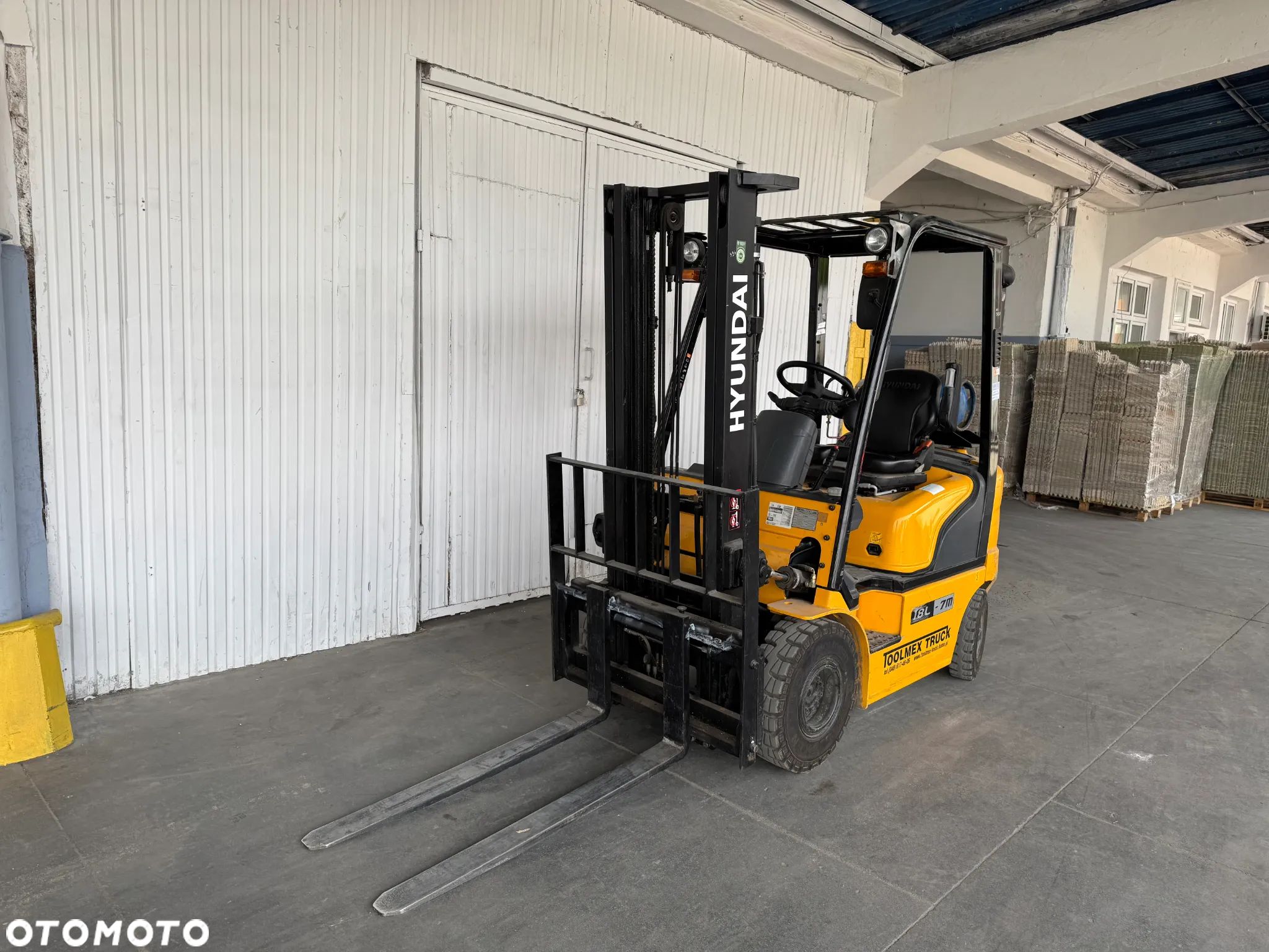 Hyundai 18L-7M - 1