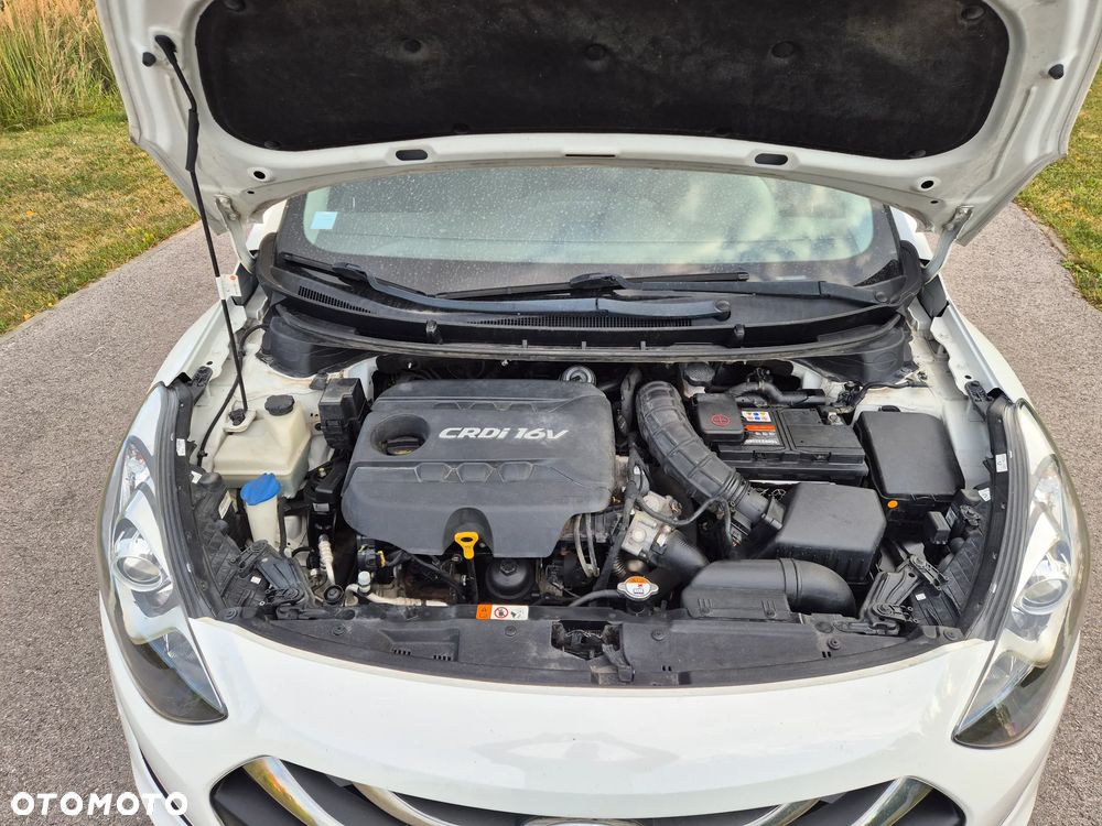 Hyundai i30 blue Kombi 1.6 CRDi Trend - 15