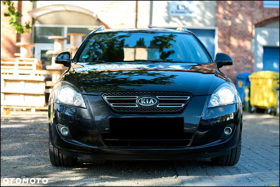 Kia Ceed - 4