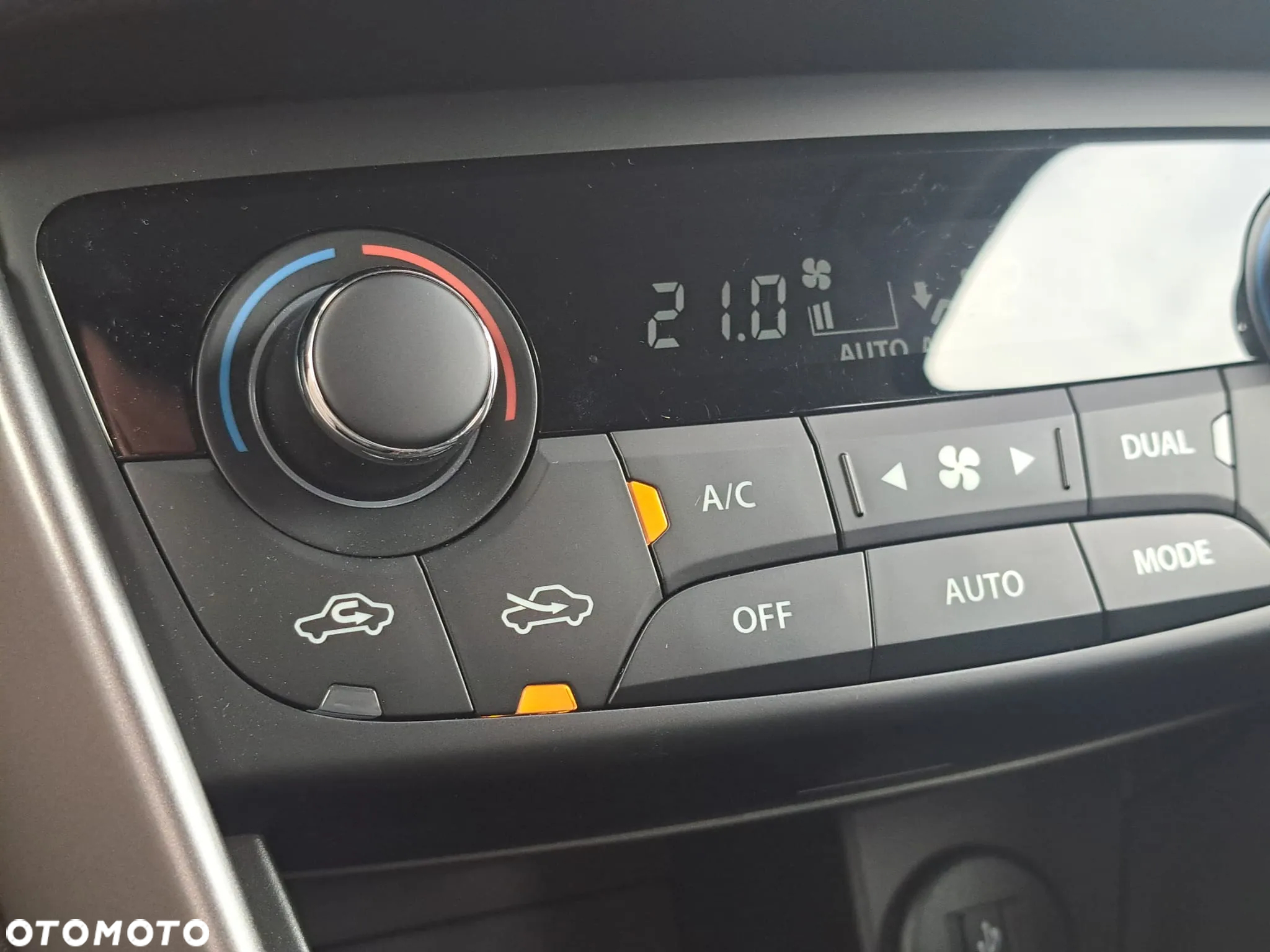Suzuki SX4 S-Cross 1.5 DualJet Hybrid Premium Plus SP AGS - 24