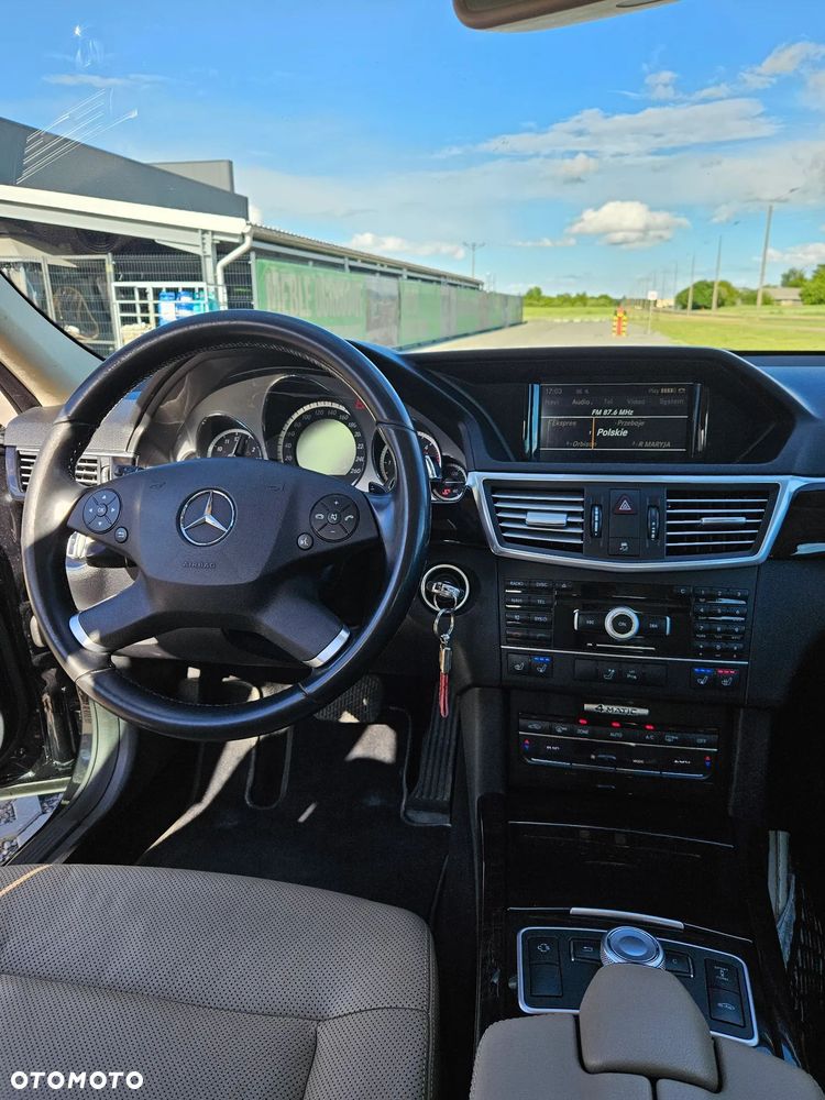 Mercedes-Benz Klasa E 350 CDI 4-Matic - 17