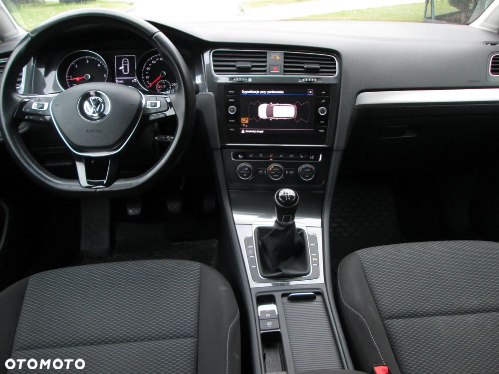 Volkswagen Golf 1.6 TDI (BlueMotion Technology) Comfortline - 17