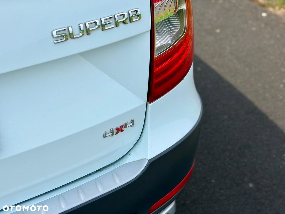 Skoda Superb 2.0 TDI 4x4 Platinum Outdoor DSG - 9