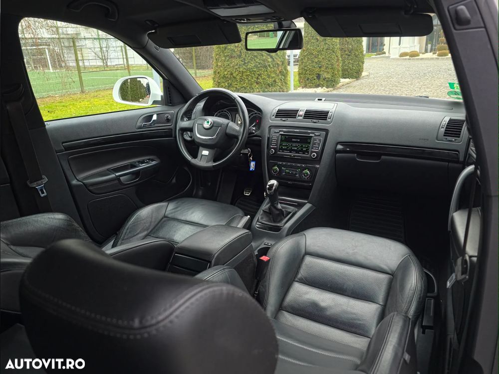 Skoda Octavia 2.0 TDI RS - 31