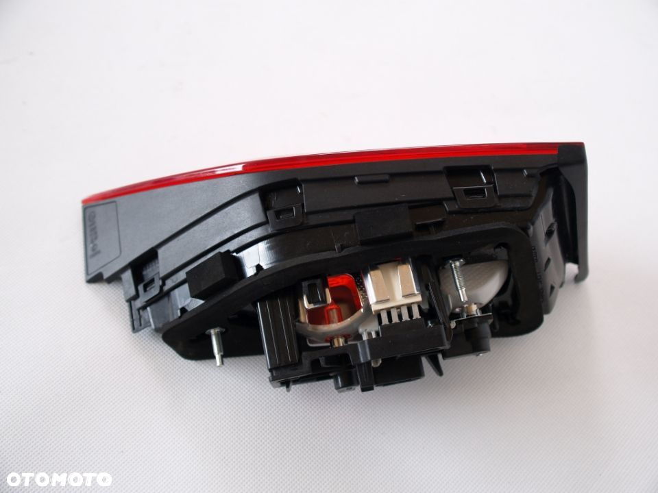 Image Audi A3 zadní pravé zadní světlo A 3 12r sedan 8V5945094K - 8V5 945 094 K