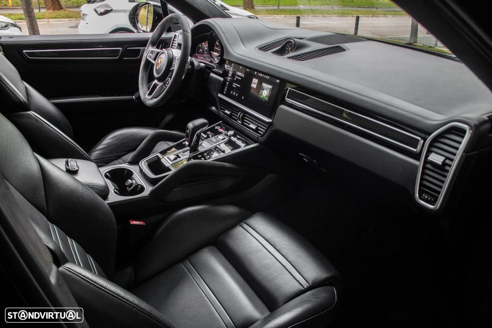 Porsche Cayenne Coupé E-Hybrid - 27