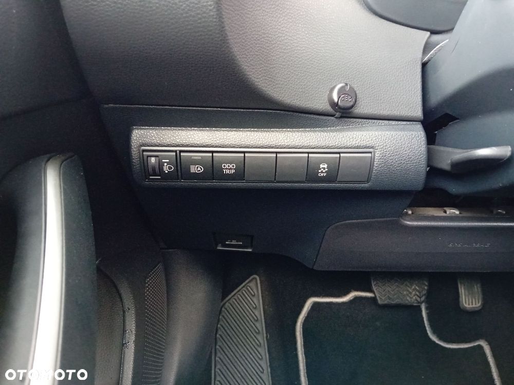 Toyota Corolla 1.8 Hybrid Comfort - 23