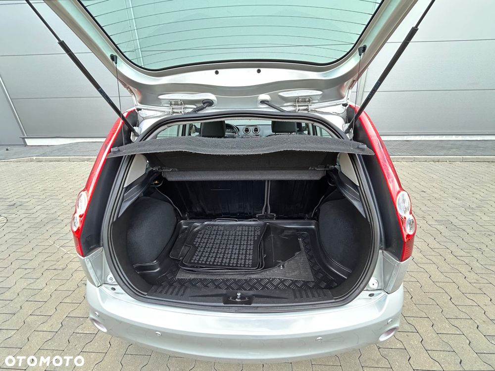 Ford Fiesta 1.3 - 10