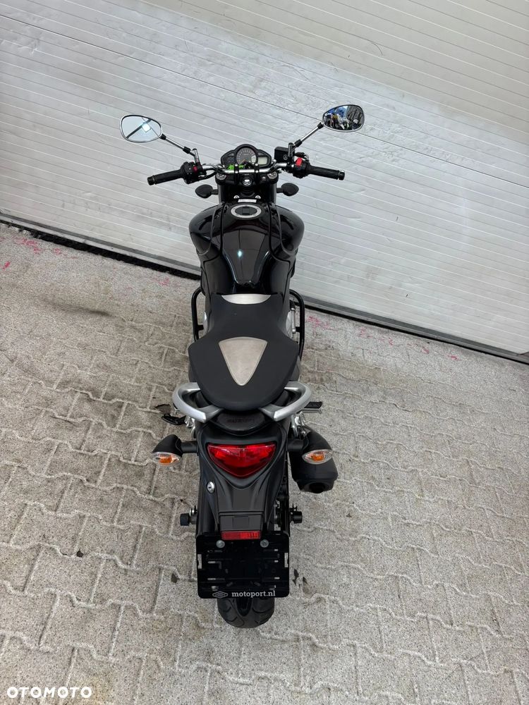 Suzuki Gladius - 33