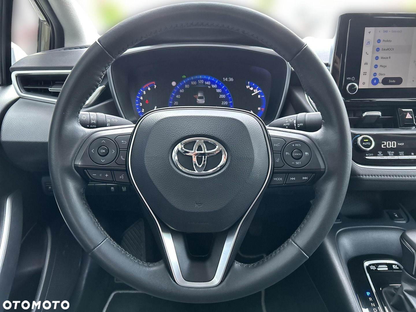 Toyota Corolla - 13