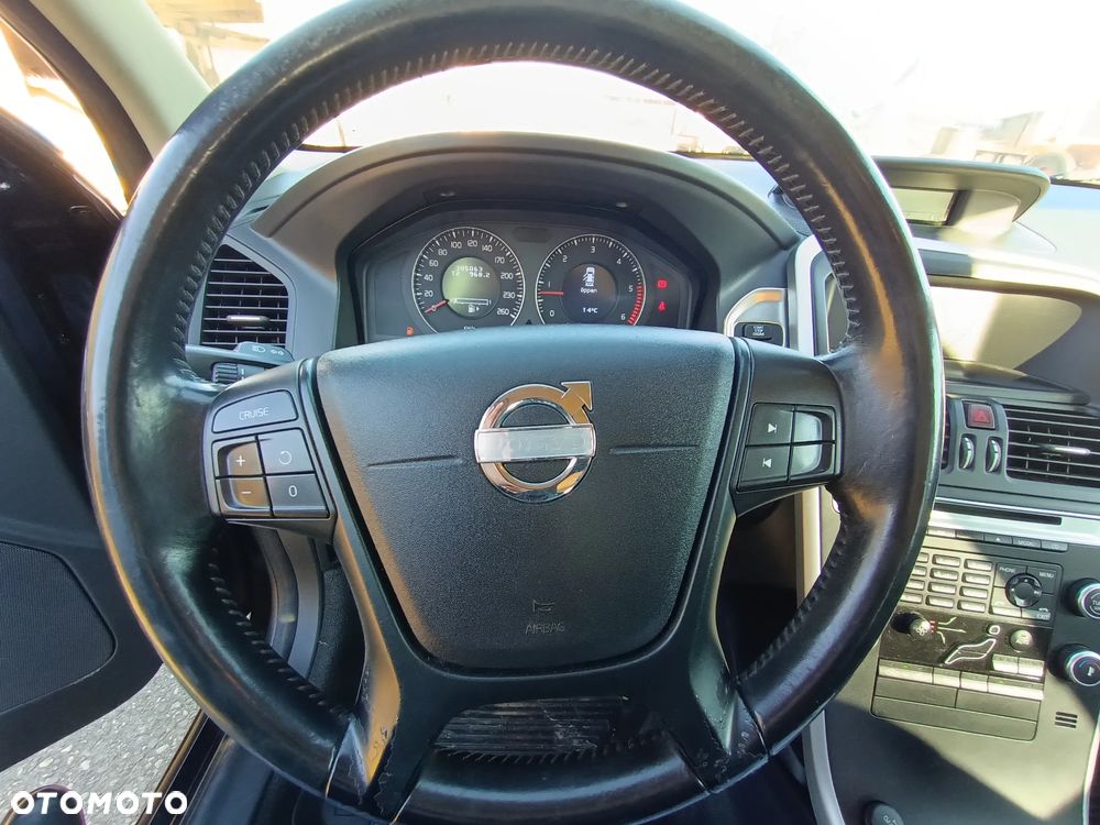 Volvo XC 60 2.4D DRIVe - 27