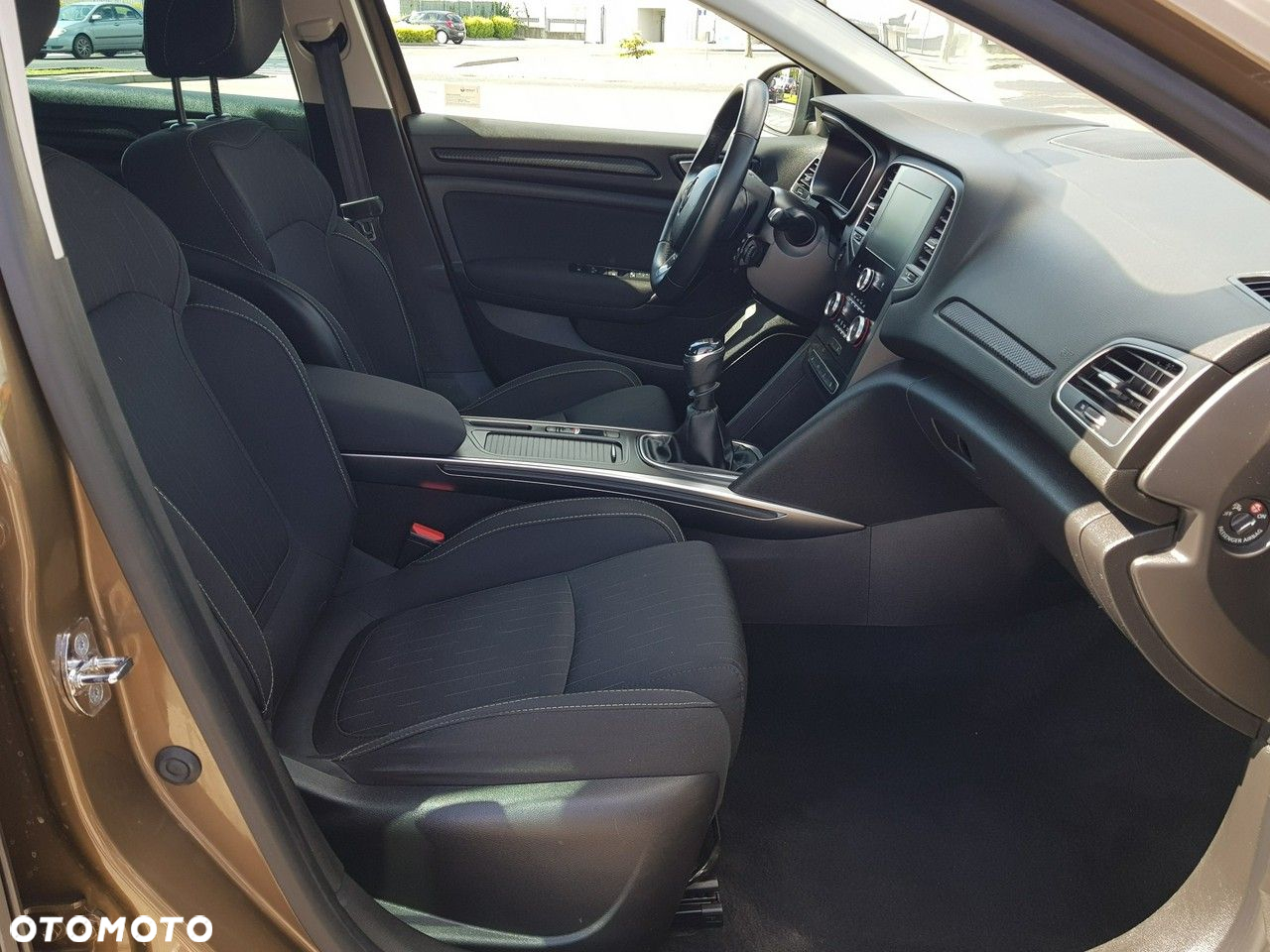Renault Megane Grandtour TCe 115 GPF LIMITED - 17