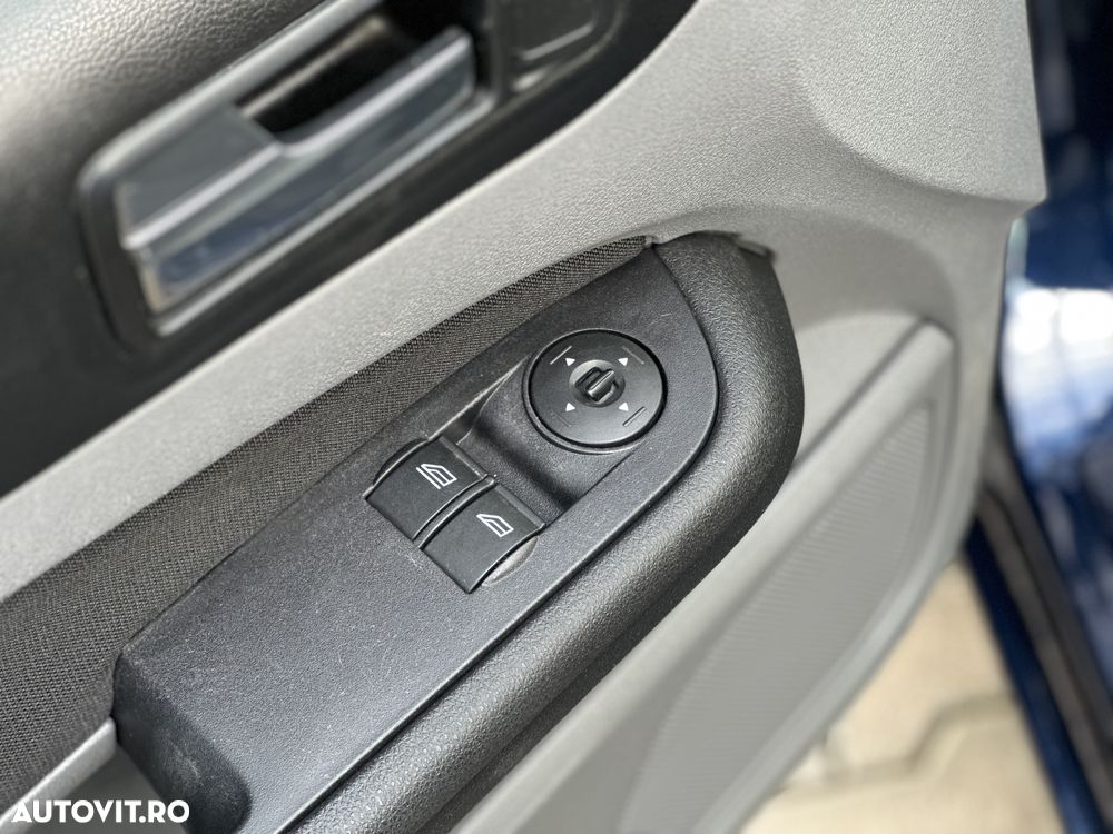 Ford Focus 1.6 16V Concept - 15