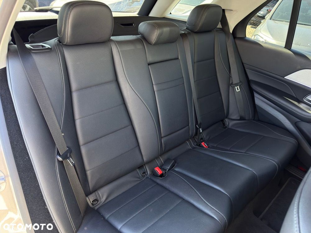 Mercedes-Benz GLE 300 d 4-Matic - 22