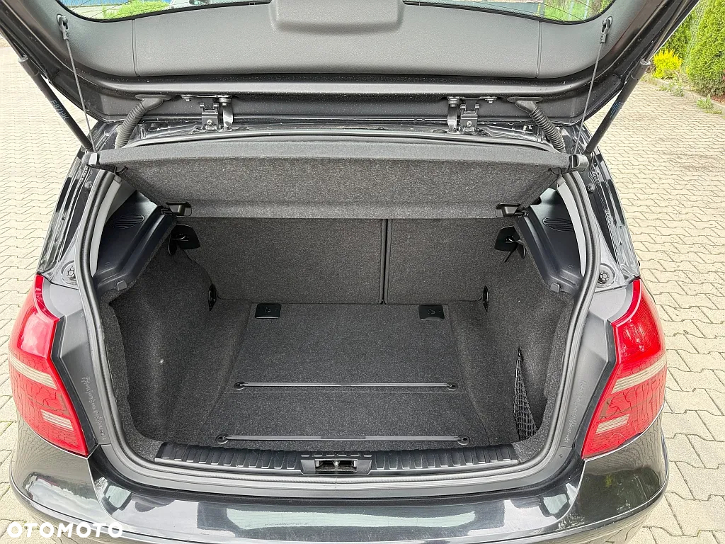 BMW Seria 1 120d DPF Edition Sport - 9