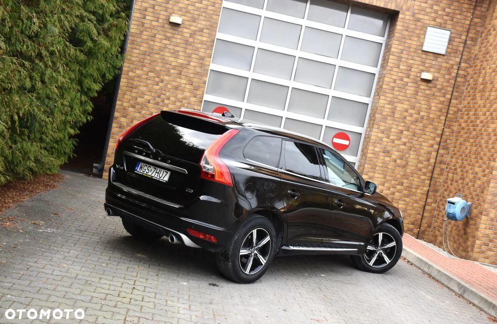Volvo XC 60 D3 Drive-E R-Design Momentum - 4