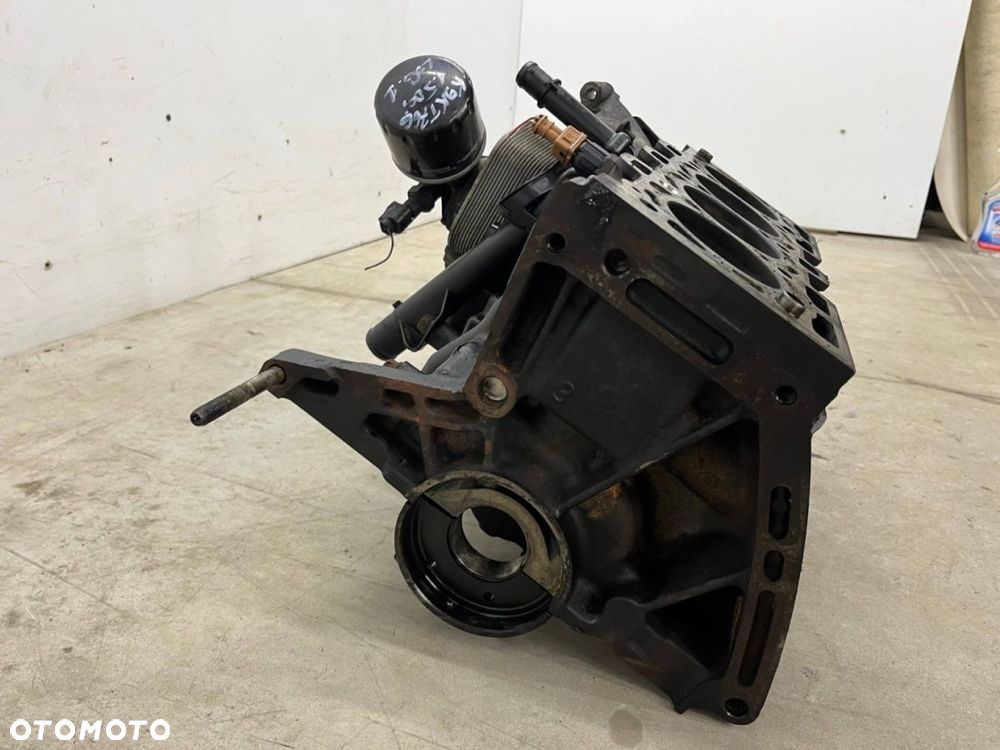 Blok silnika Renault Clio Scenic Kangoo Logan Sandero Dokker 1.5 dCi. 86km 63kw dół silnika K9KT766 - 9