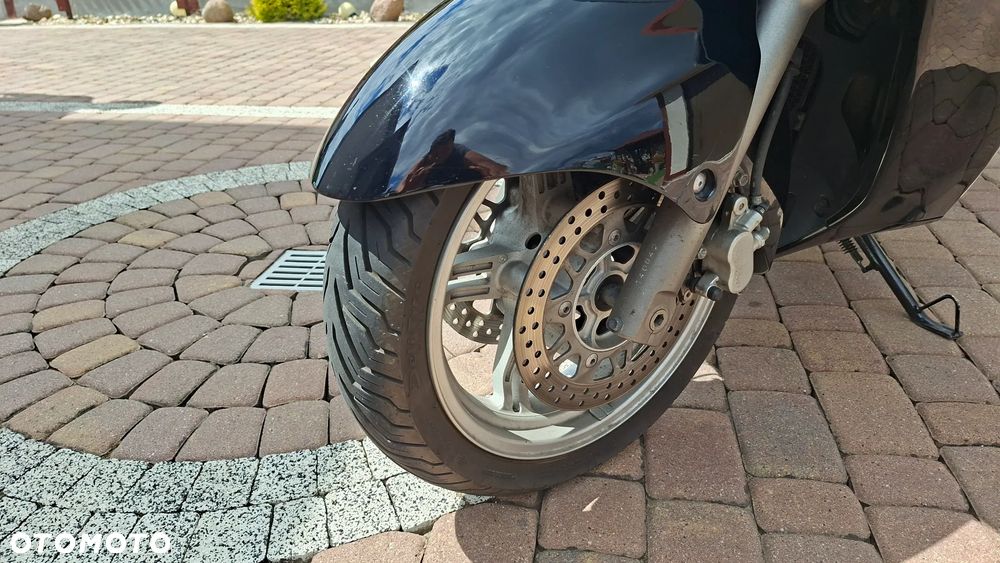 Suzuki Burgman - 7