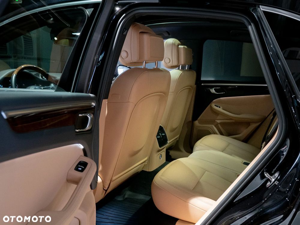 Porsche Macan Standard - 19