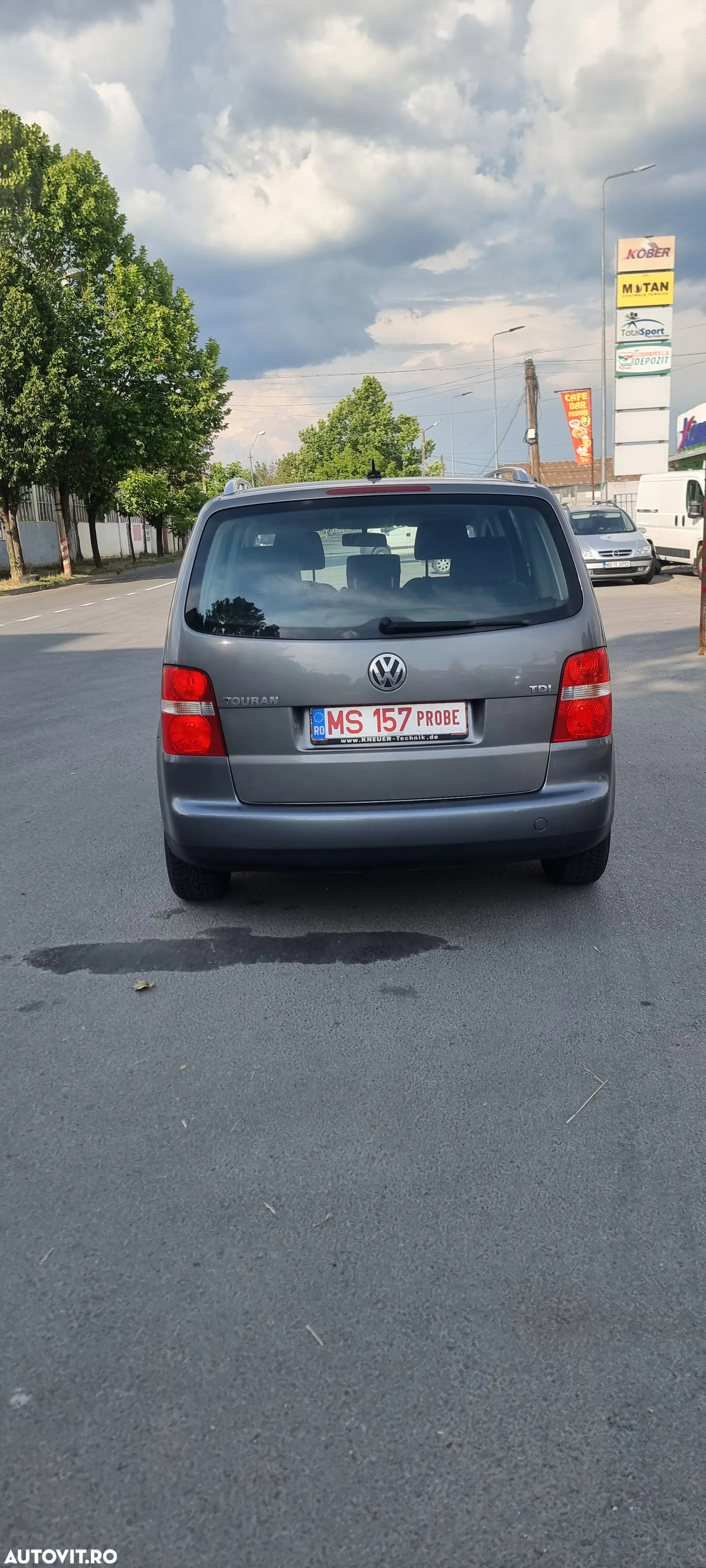 Volkswagen Touran 2.0 TDI Highline - 6